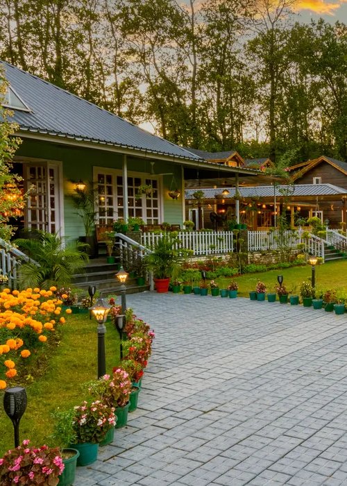 SPORTS LAND FARMHOUSE